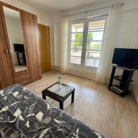 Beachfront In 55359 Apartament